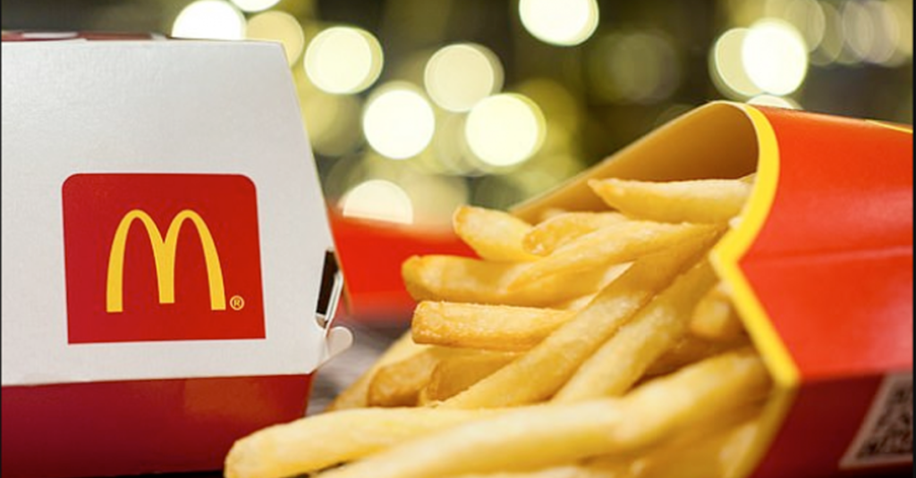 Zákazníci McDonalds jsou rozhořčeni, když zjistili, jak se ve skutečnosti připravují hranolky Náhledový obrázek